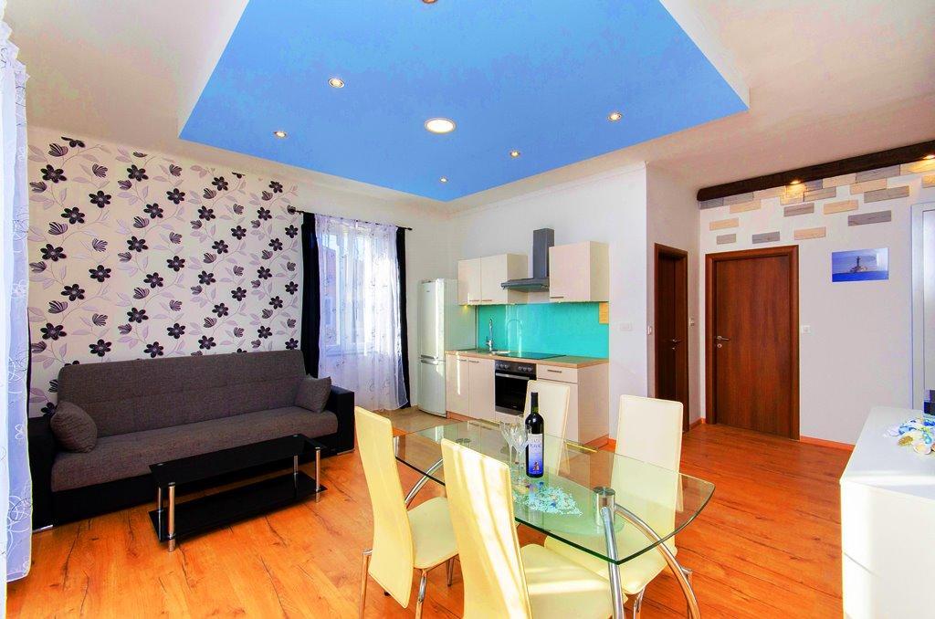 Violet Sea Breeze Apartment สปลิท ภายนอก รูปภาพ