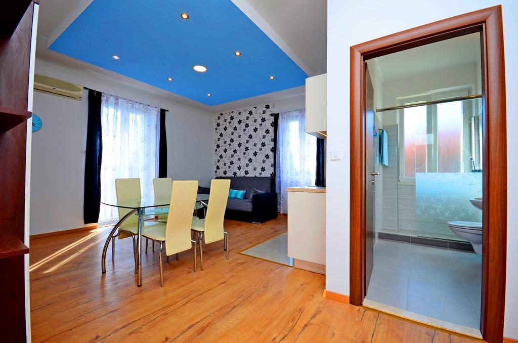 Violet Sea Breeze Apartment สปลิท ภายนอก รูปภาพ