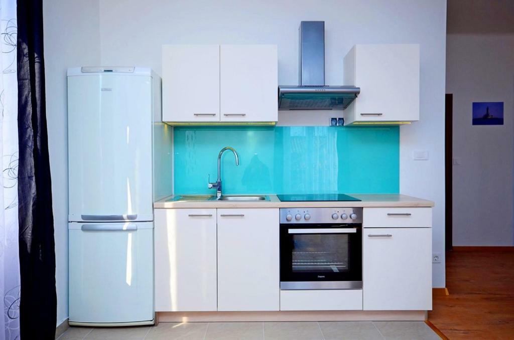 Violet Sea Breeze Apartment สปลิท ภายนอก รูปภาพ