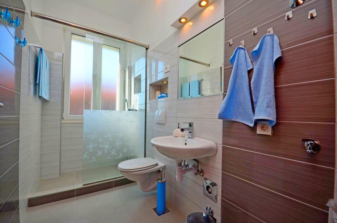 Violet Sea Breeze Apartment สปลิท ภายนอก รูปภาพ