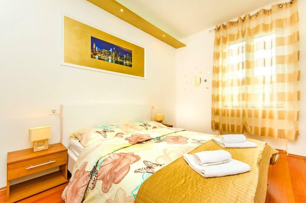 Violet Sea Breeze Apartment สปลิท ภายนอก รูปภาพ