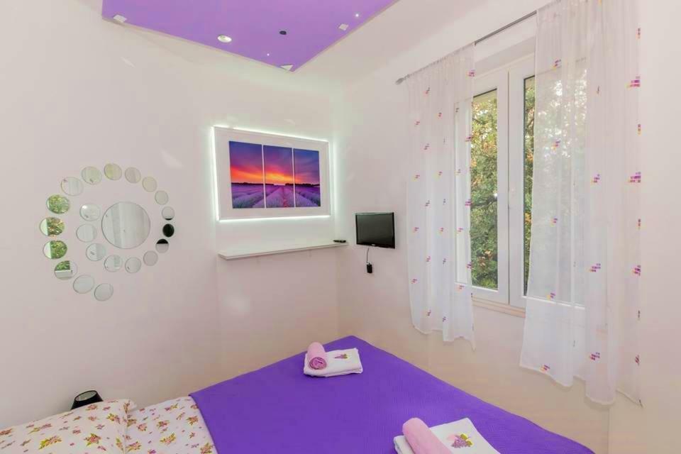 Violet Sea Breeze Apartment สปลิท ภายนอก รูปภาพ