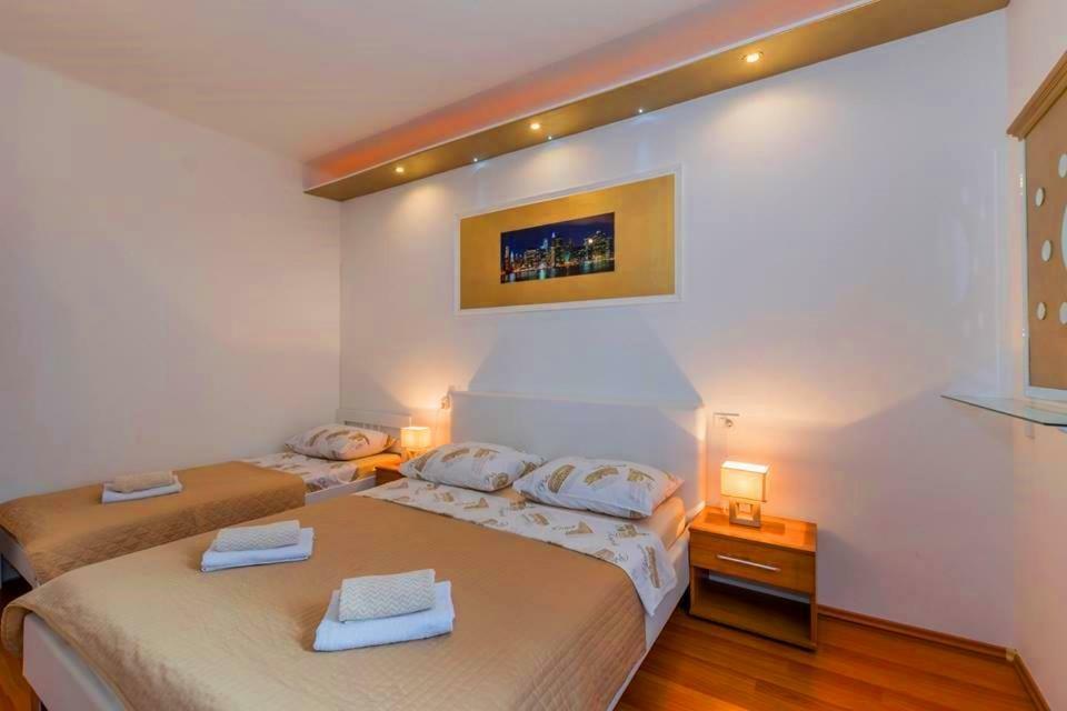 Violet Sea Breeze Apartment สปลิท ภายนอก รูปภาพ