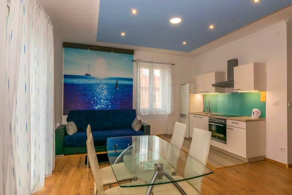 Violet Sea Breeze Apartment สปลิท ภายนอก รูปภาพ