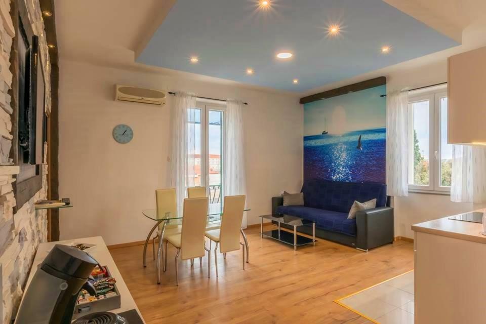 Violet Sea Breeze Apartment สปลิท ภายนอก รูปภาพ