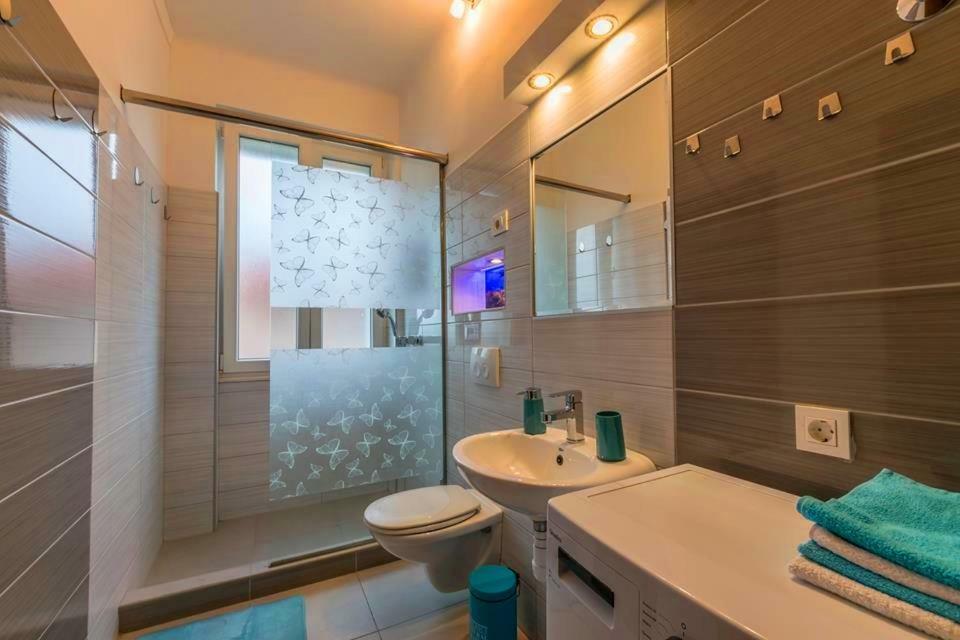 Violet Sea Breeze Apartment สปลิท ภายนอก รูปภาพ