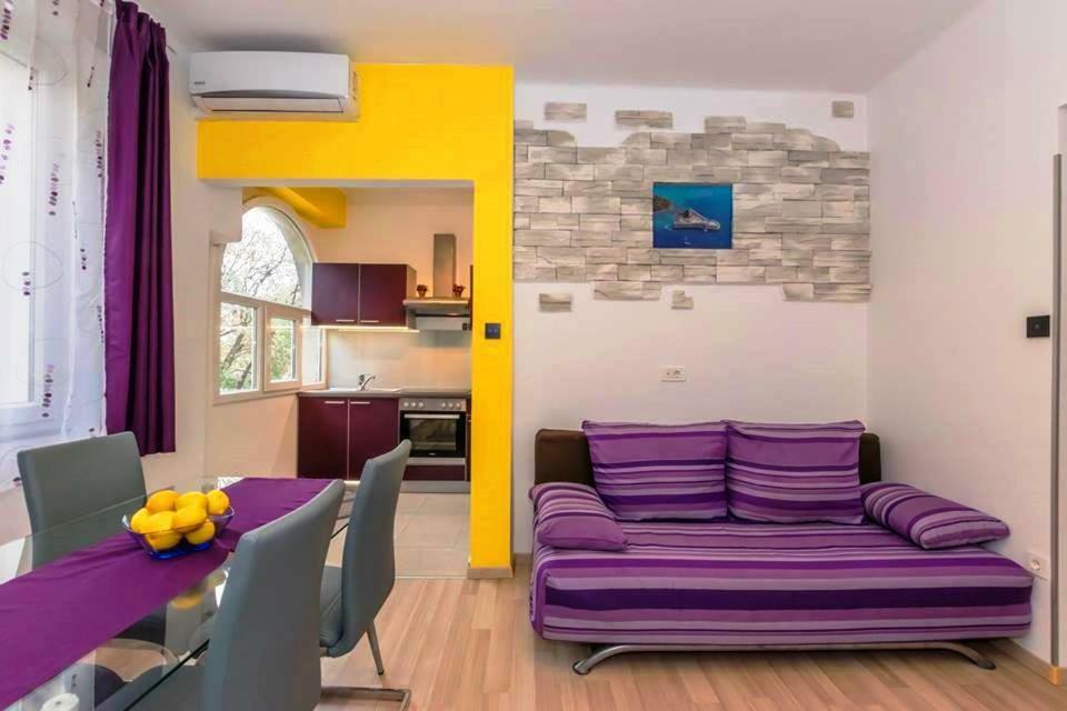 Violet Sea Breeze Apartment สปลิท ภายนอก รูปภาพ